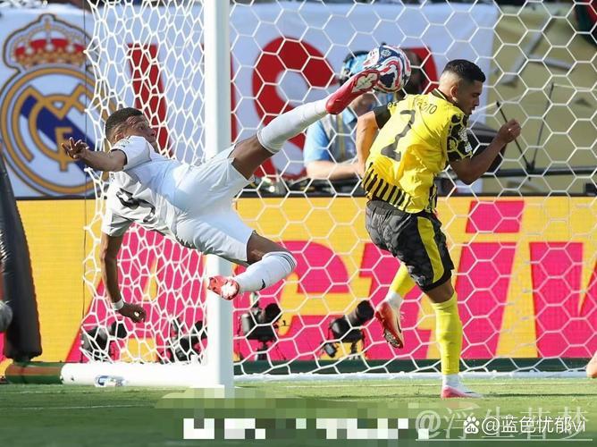 土耳其球迷涌入姆巴佩社媒:警告勿碰居勒尔,嘲讽其与金球奖无缘 土耳其球迷涌入姆巴佩社媒:警告勿碰居勒尔,嘲讽其与金球奖无缘