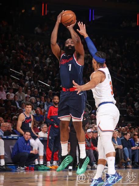 哈登砍下29分 快船力克尼克斯 哈登砍下29分 快船力克尼克斯